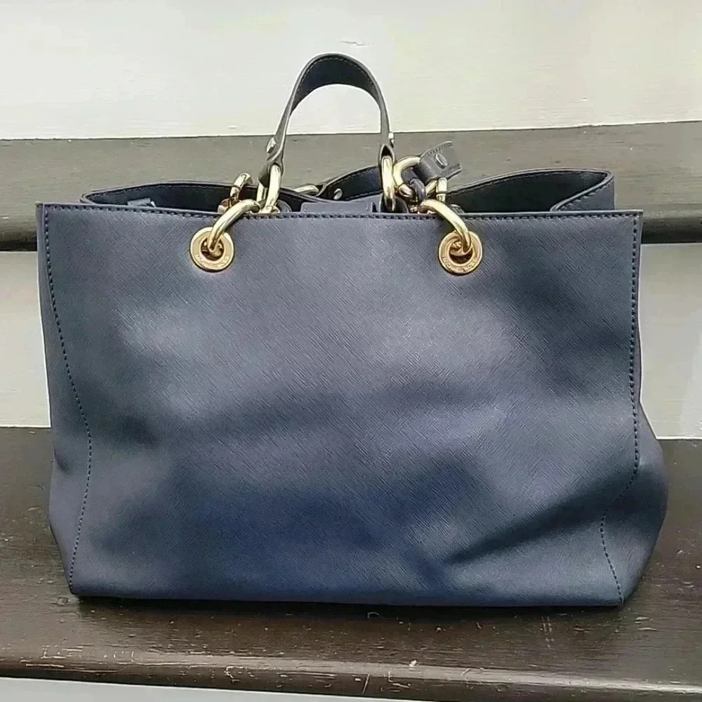 MICHAEL Michael Kors Navy Blue Saffiano Leather Cynthia Tote Roomy Luxury - Picture 4 of 8